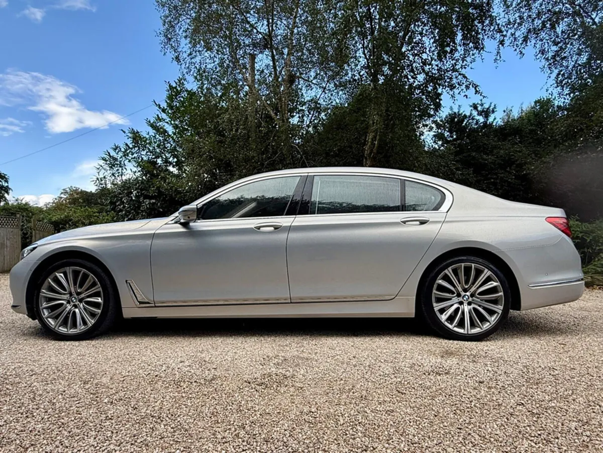 BMW 7-Series 730 LD EXCLUSIVE *Colossal Specificat - Image 2