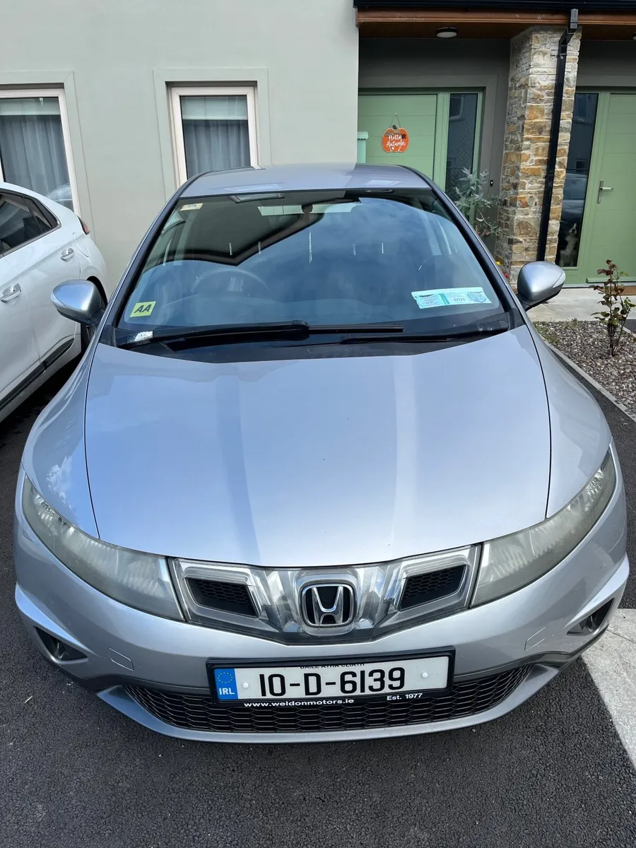Honda Civic 2010 - Image 1