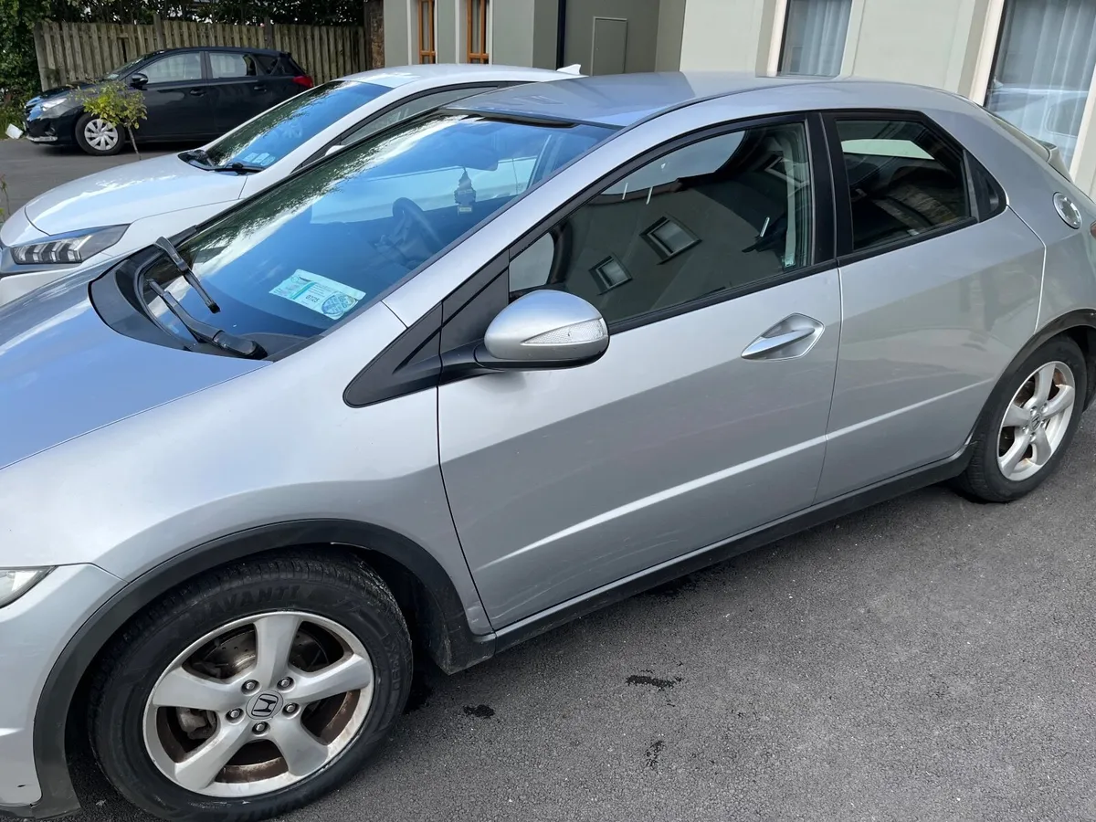 Honda Civic 2010 - Image 3