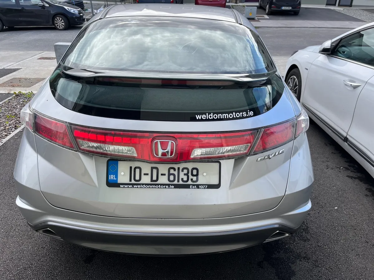 Honda Civic 2010 - Image 4