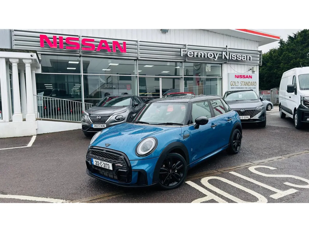 Mini Cooper Cooper Sport with John Cooper seats - Image 1