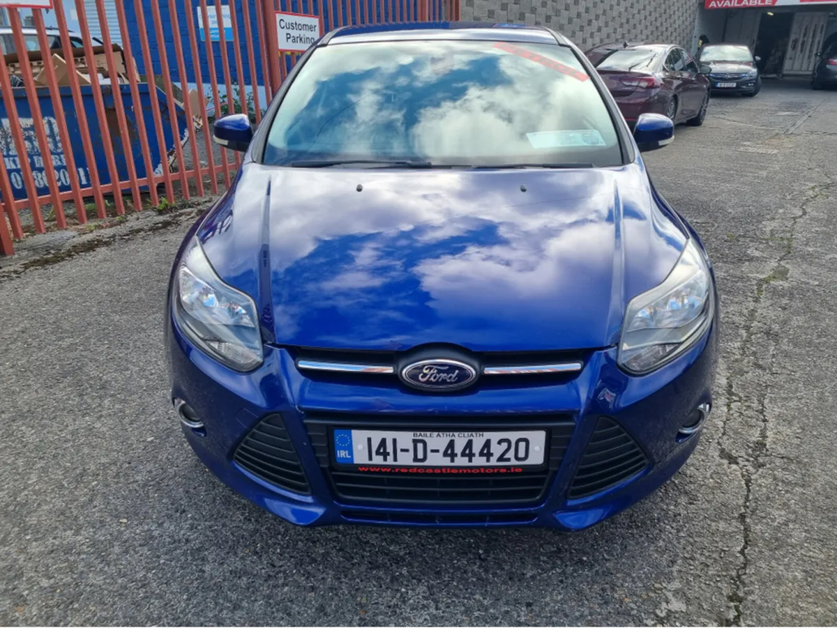 Ford Focus 1.0 ZETEC ECOBOOST 100PS 5DR - Image 2