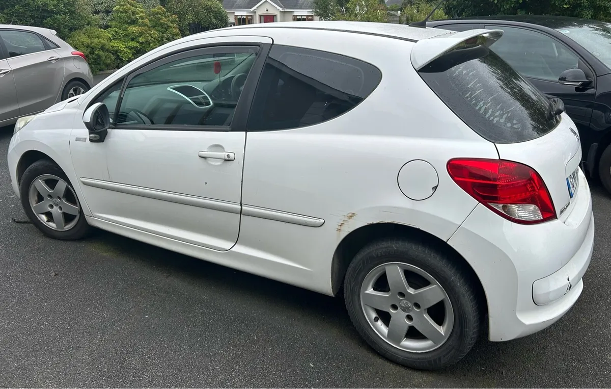 Peugeot 207 - Image 2