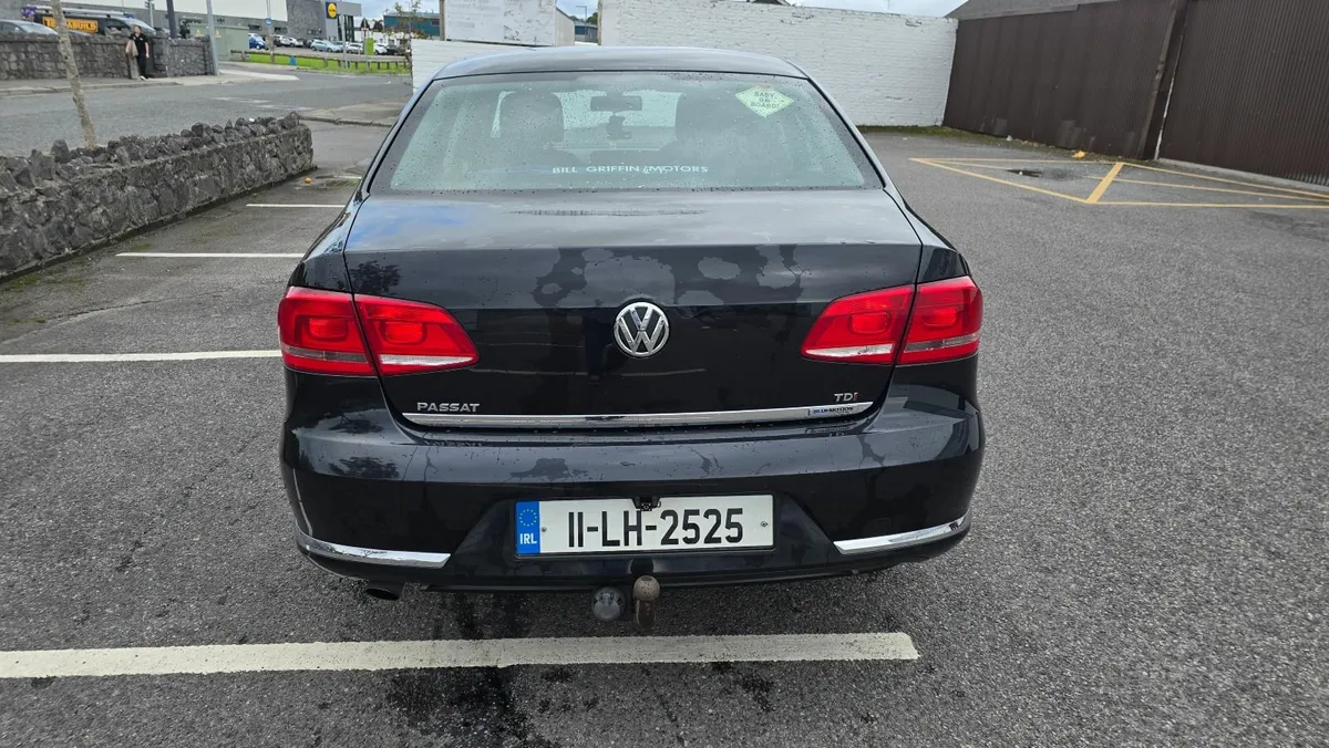 Volkswagen Passat 2011 with NCT and TAX - Image 4