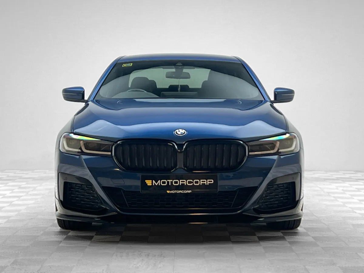 BMW 5-Series 530E M SPORT - Image 2
