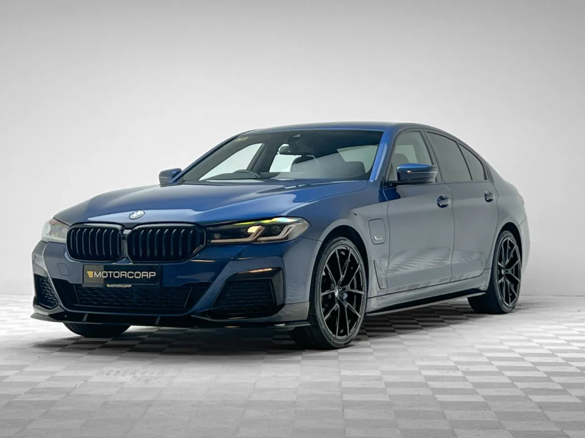 BMW 5-Series 530E M SPORT - Image 3