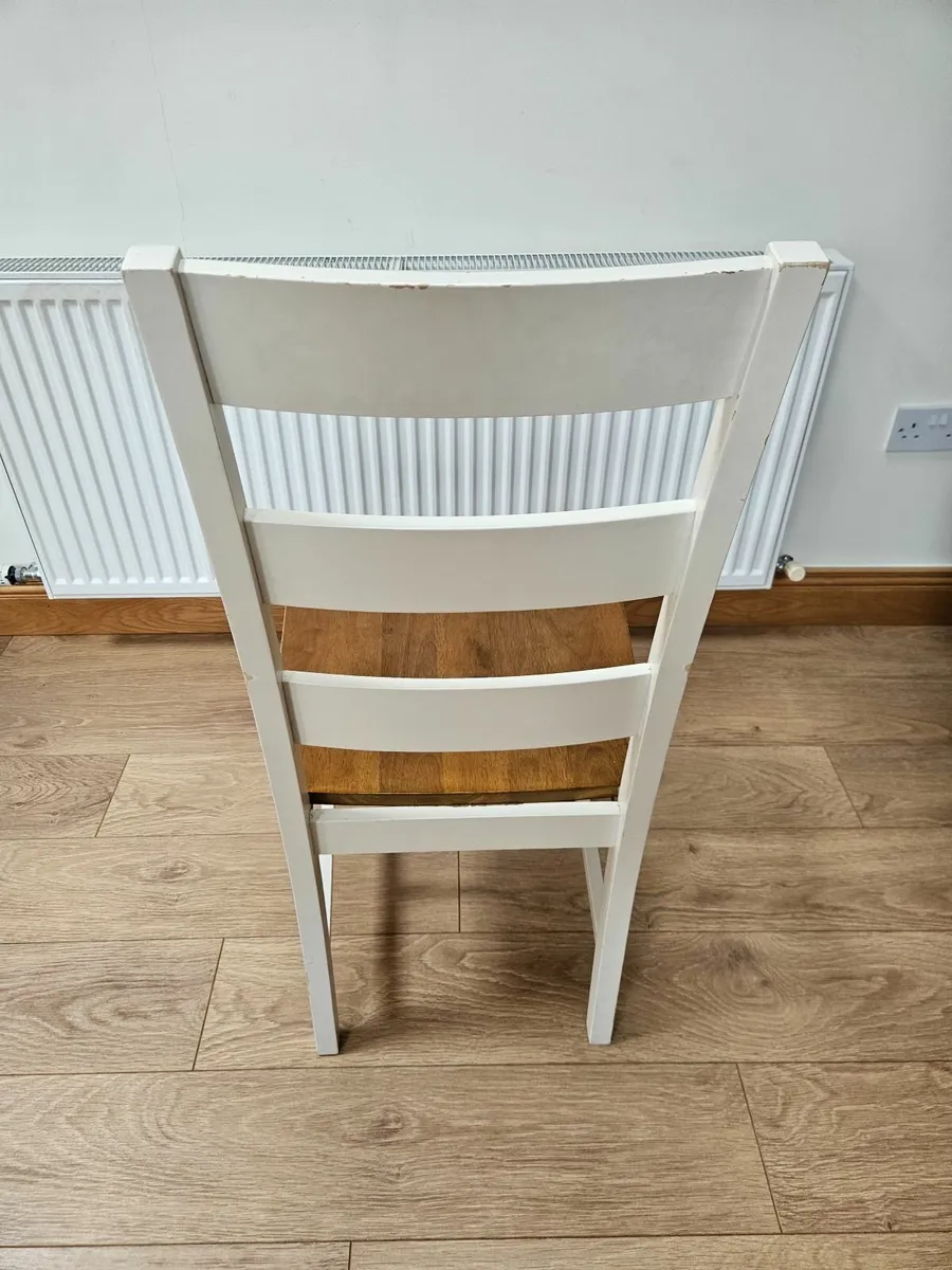 Table and Chairs - Image 2