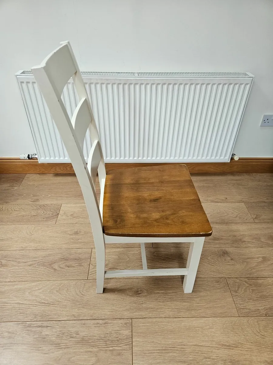 Table and Chairs - Image 4