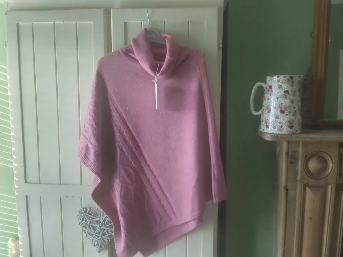 PINK SPARKLE SOFT KNIT PONCHO JUMPER FREE SIZE NEW - Image 2