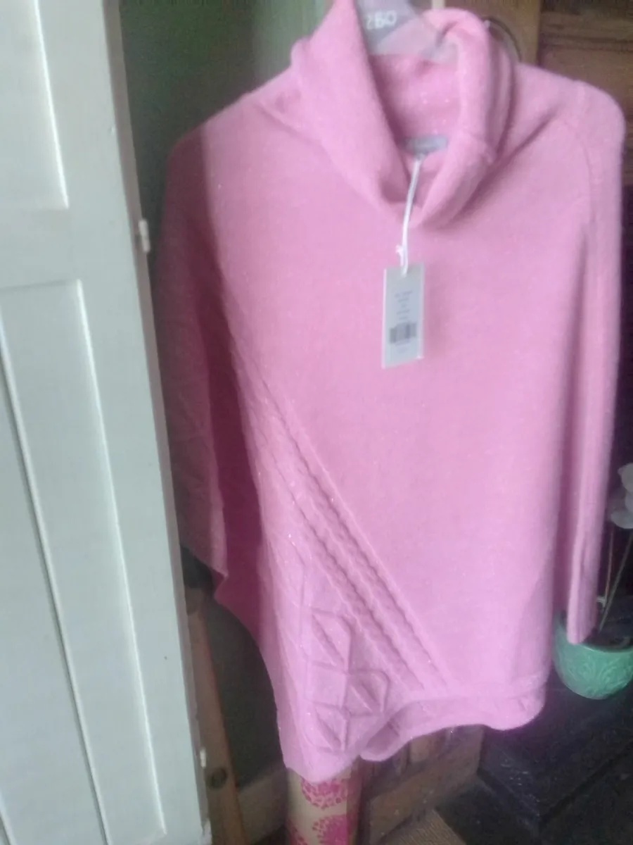 PINK SPARKLE SOFT KNIT PONCHO JUMPER FREE SIZE NEW - Image 3