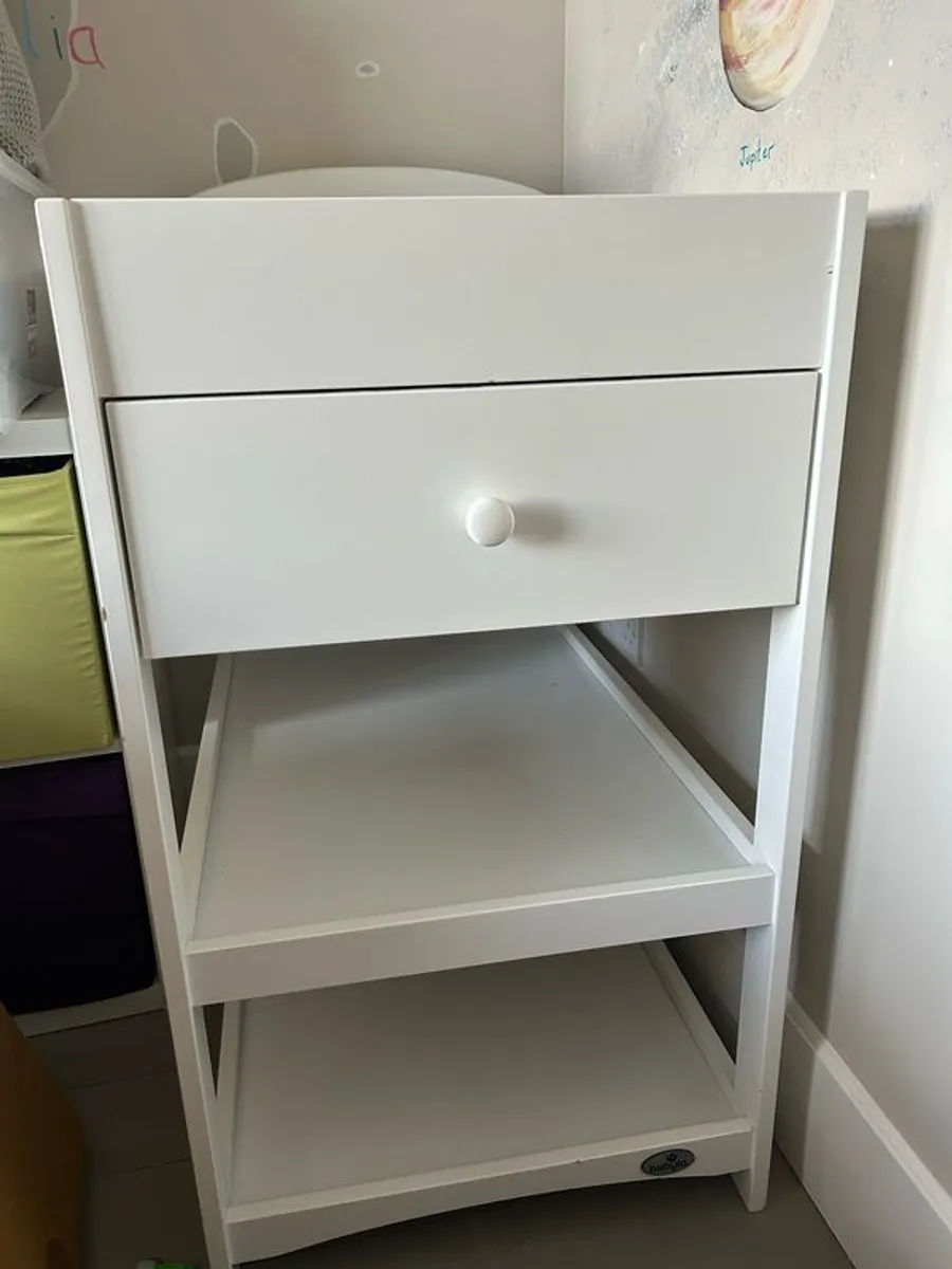 Baby changer - Image 1