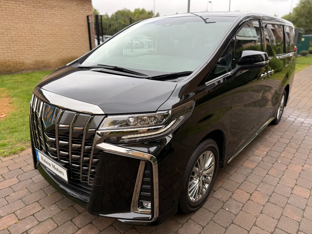2023 Toyota Alphard - Image 3