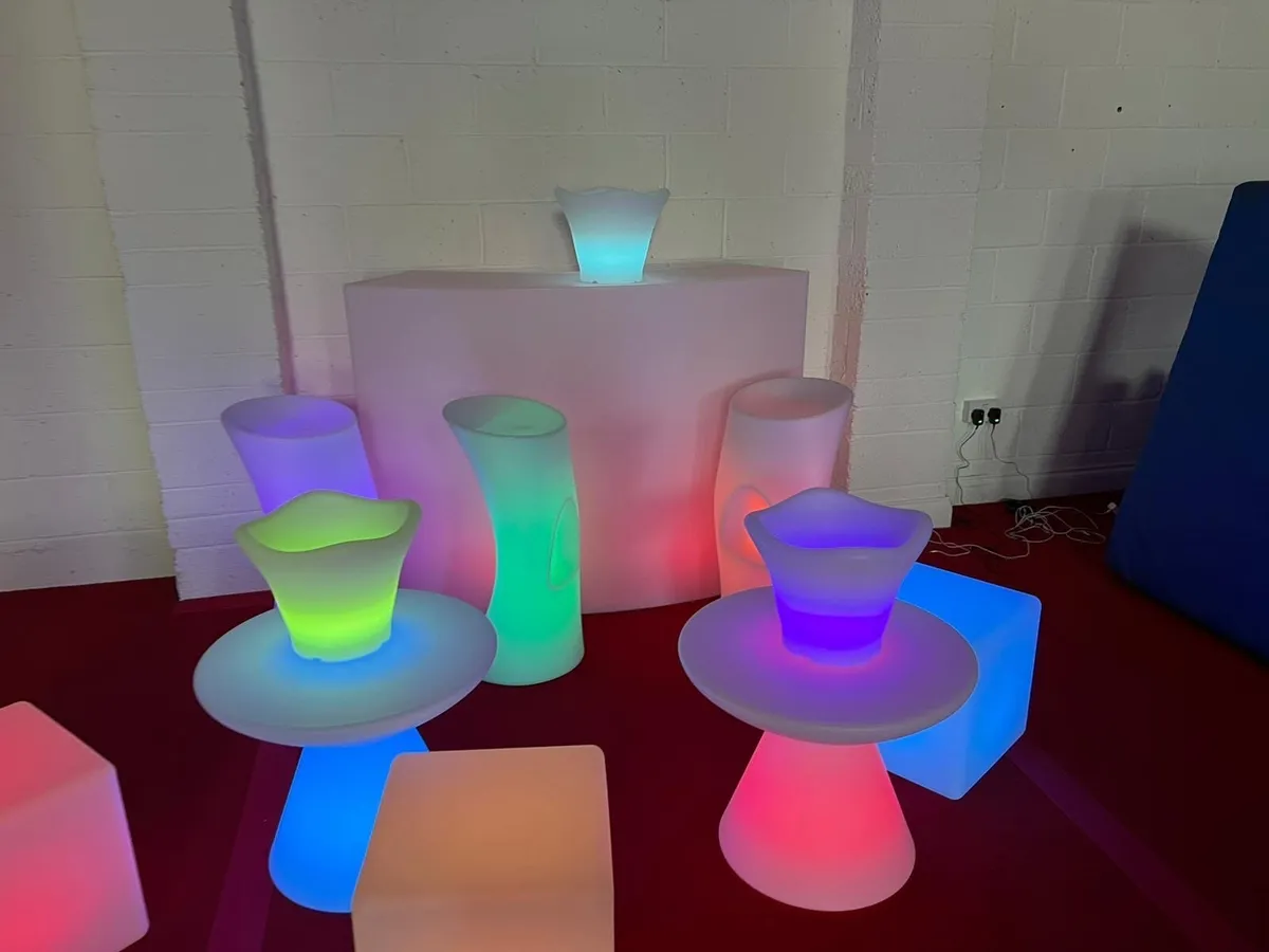 Led furniture - Image 1