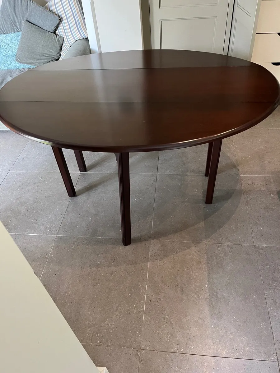 Mahogany dining table - Image 2