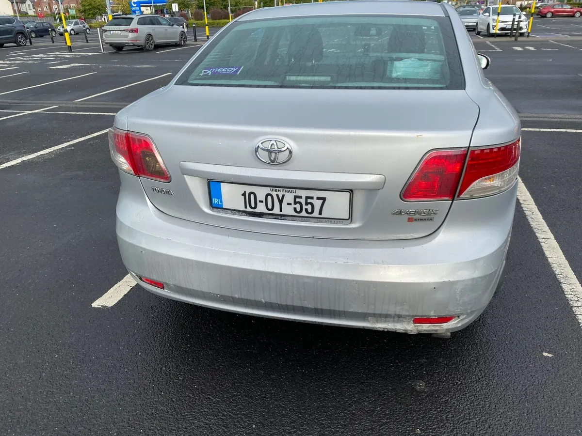 Toyota Avensis 2010 - Image 3