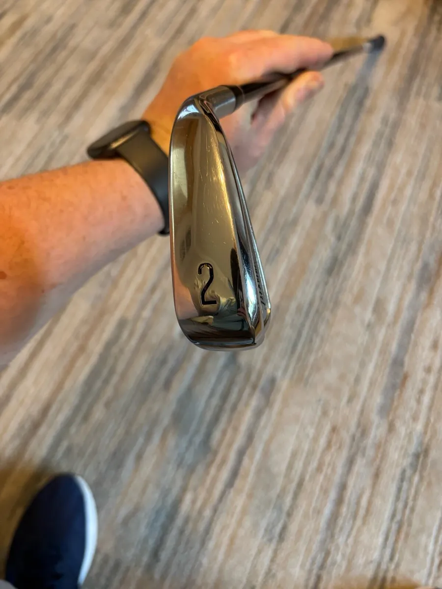 Titleist U505 2 iron - Image 3
