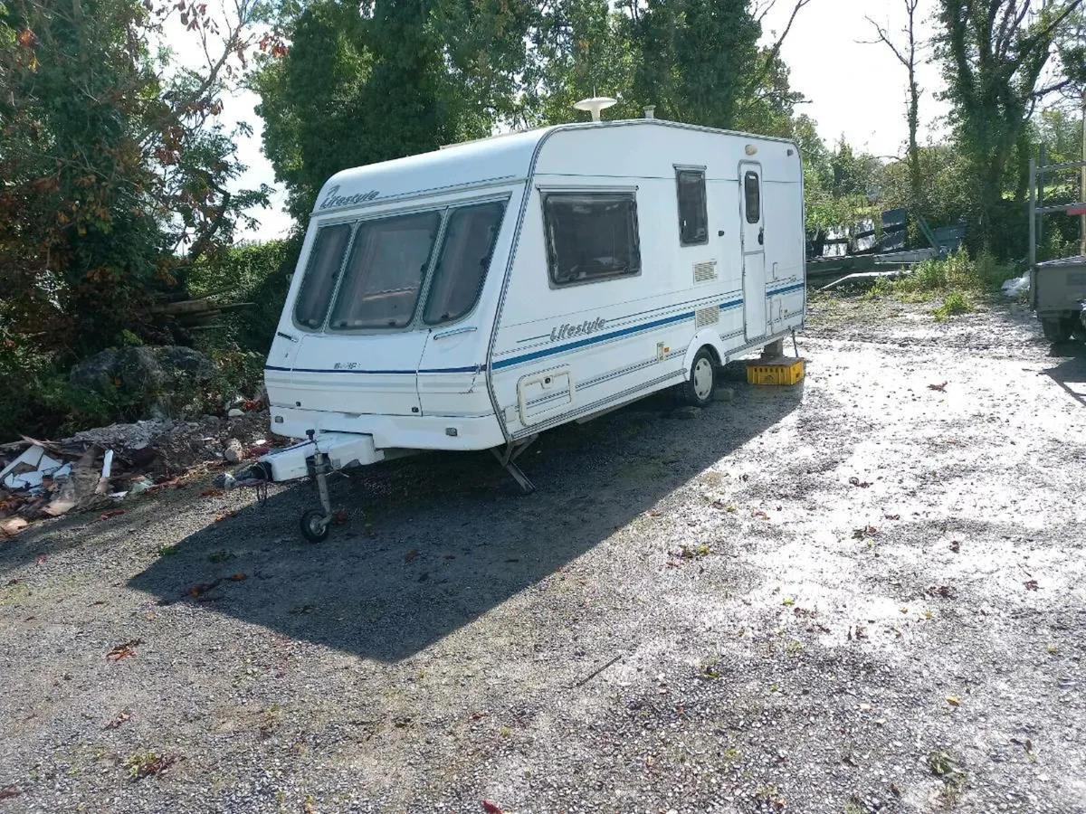 Caravan - Image 1