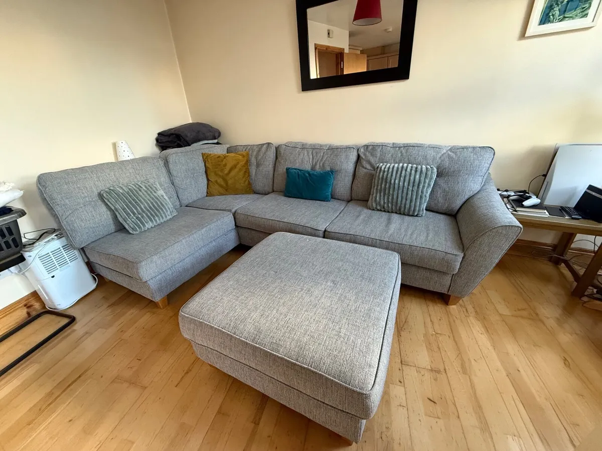Sofa / Couch - Image 4