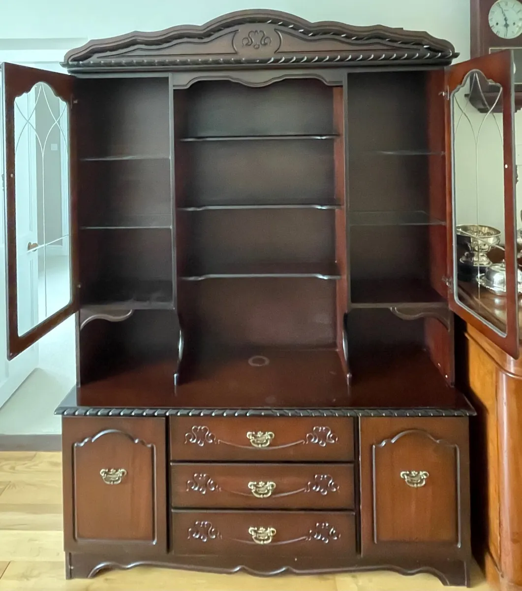 Display/Drinks Cabinet & Coffee Table - Image 3