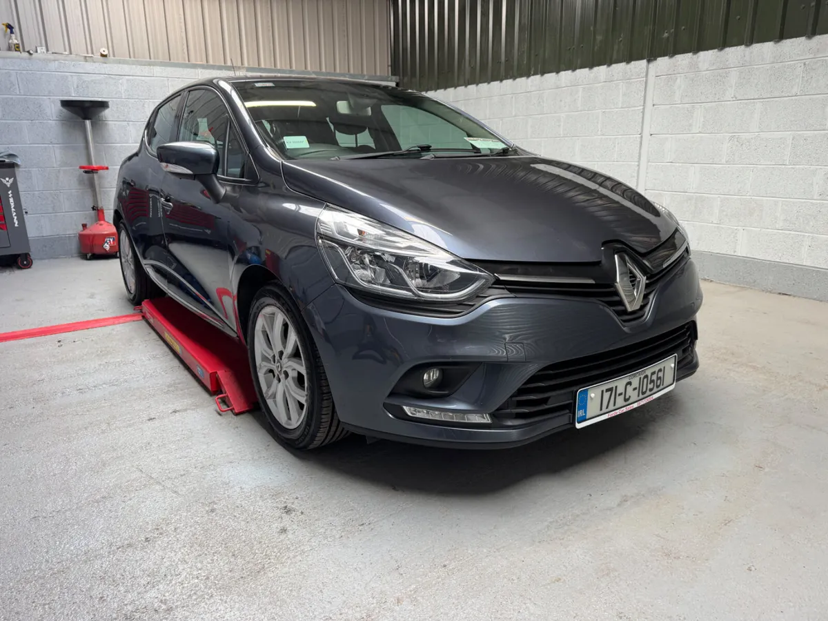 Renault Clio 2017     TOP SPEC ! - Image 2