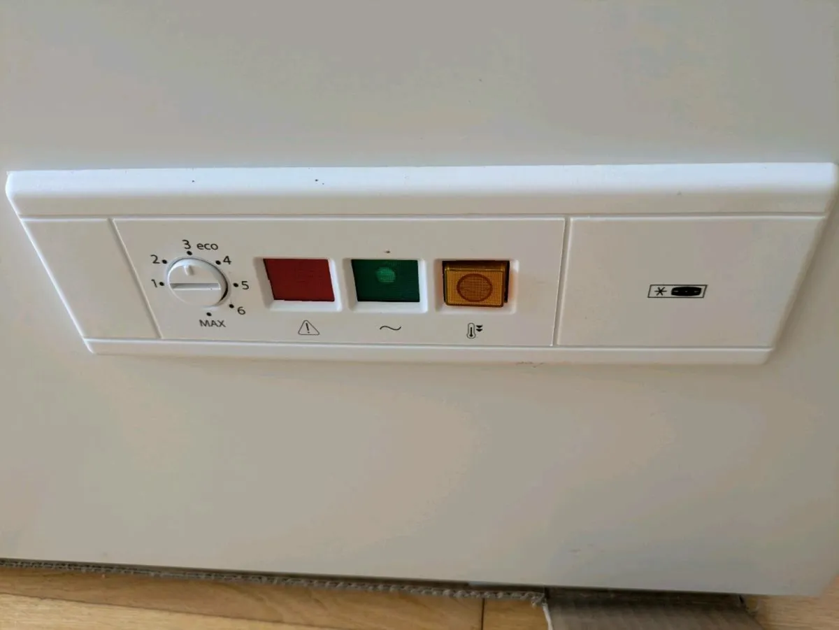 Whirlpool Deep Freezer - Image 4