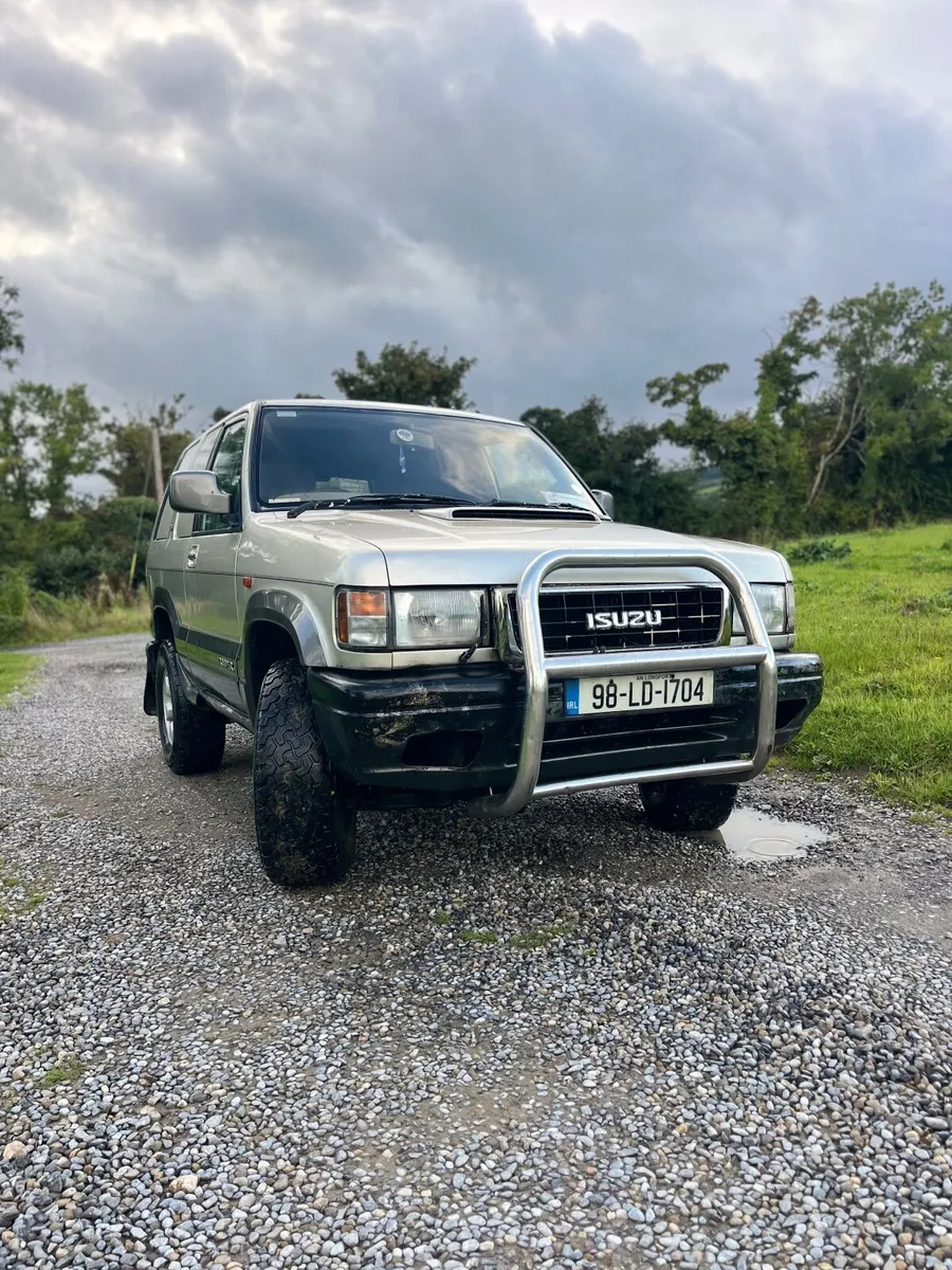 Isuzu Other 1998 - Image 2