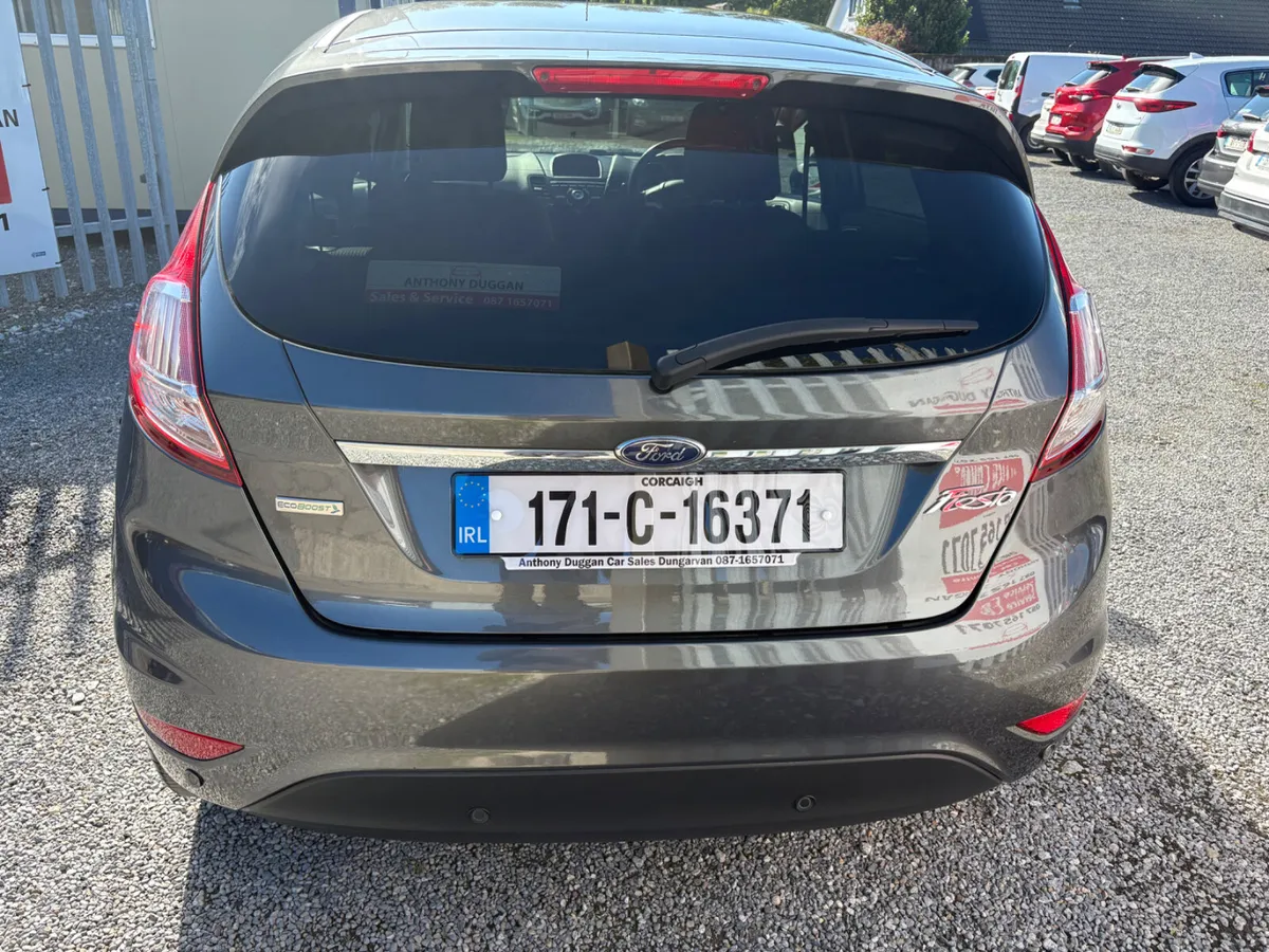17 Ford Fiesta titanium - Image 4