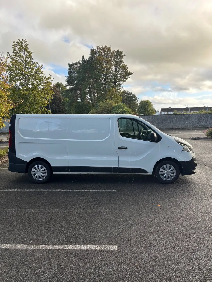 Renault Trafic 2017 - Image 3