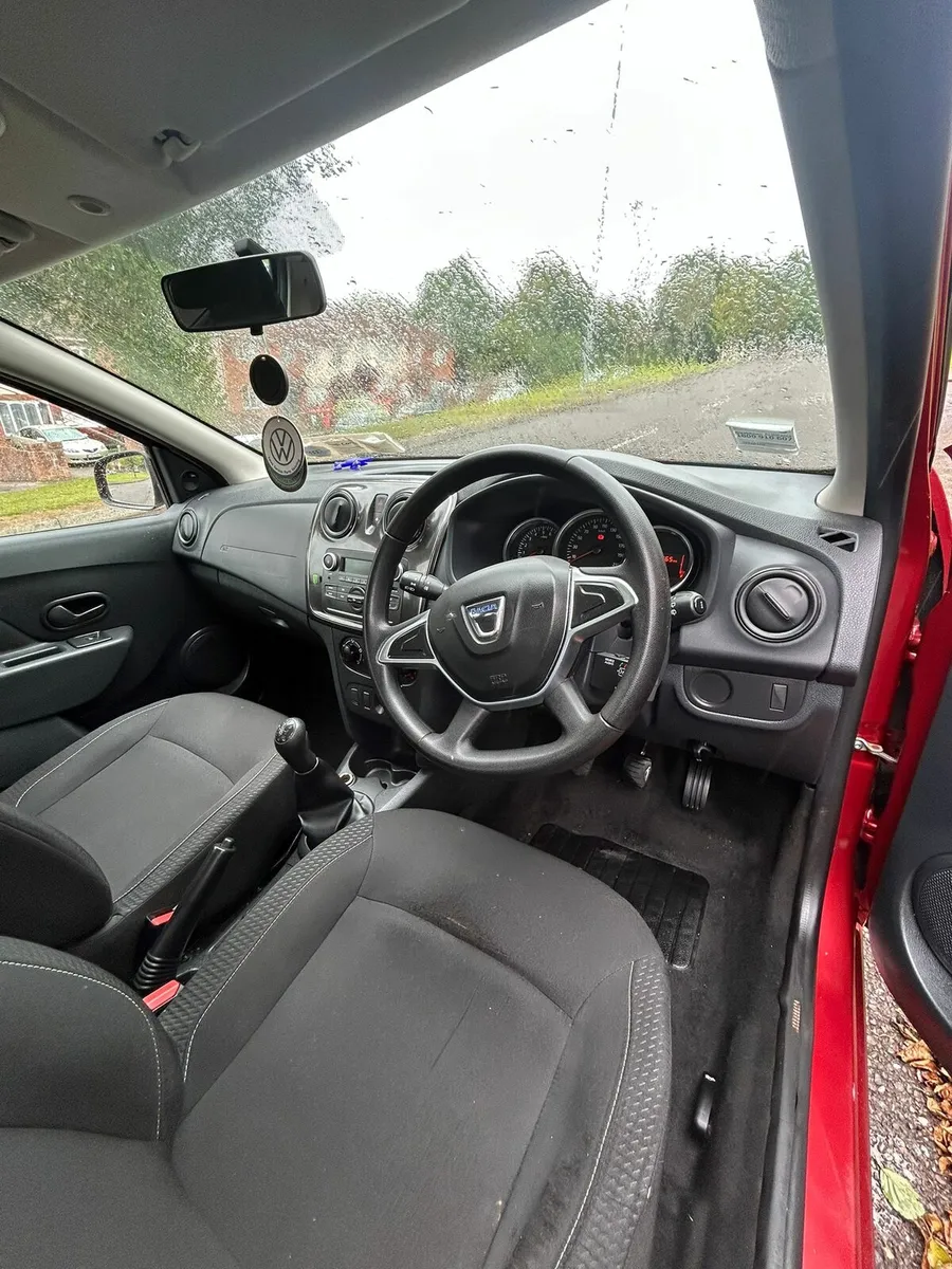 Car - Image 4