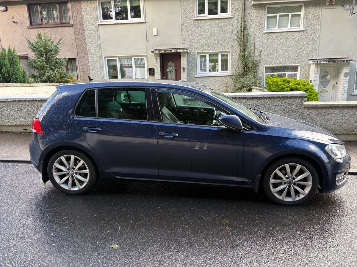Volkswagen Golf 2015 Hatchback (TDI Red I) - Image 4