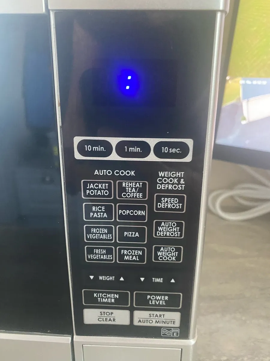 Sharp black microwave - Image 2