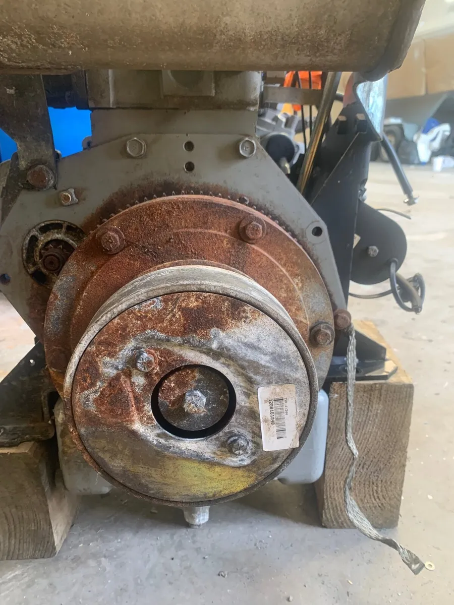 Kubota D 1105 engine - Image 3
