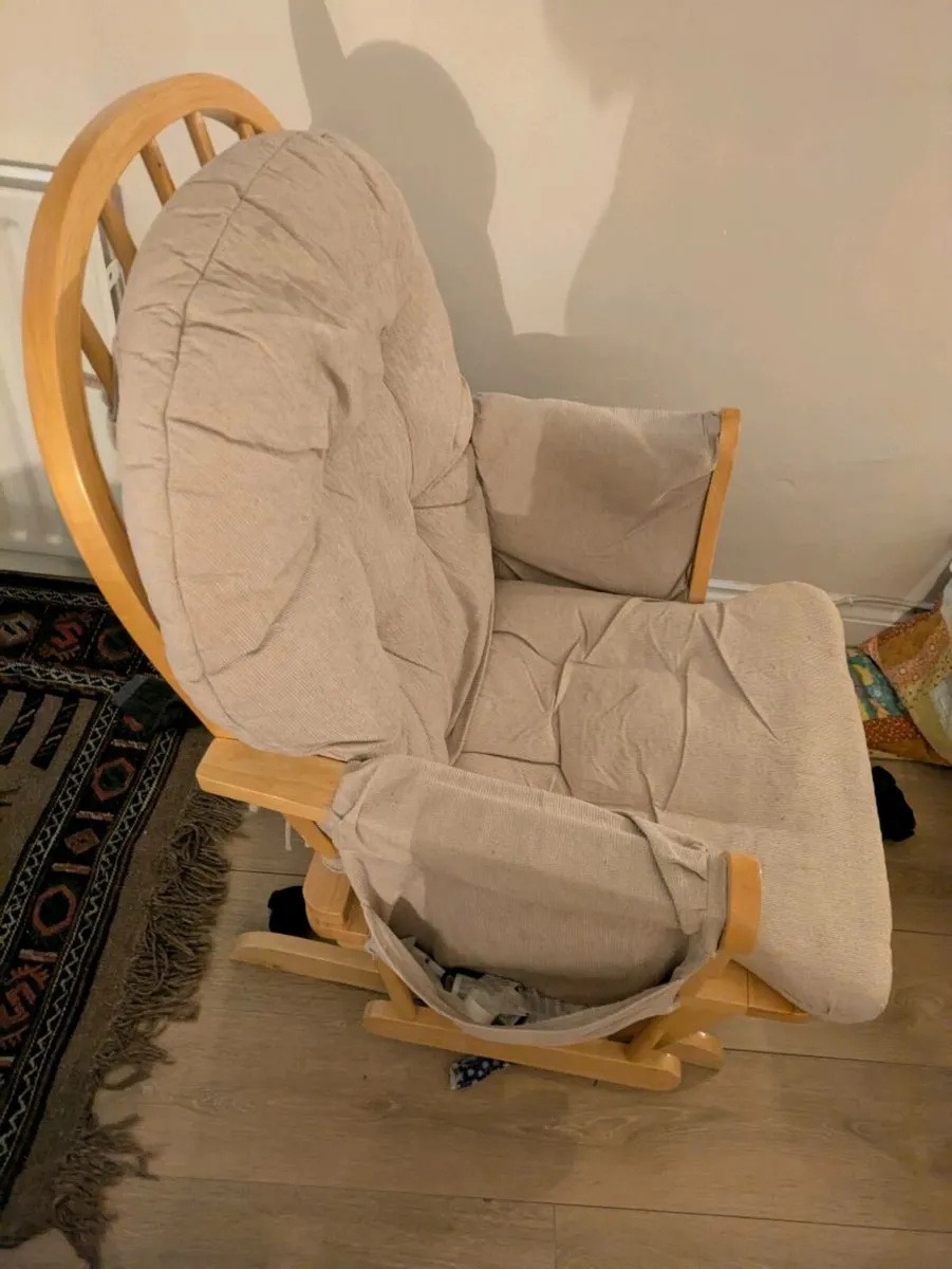 Nursing chair - Image 2