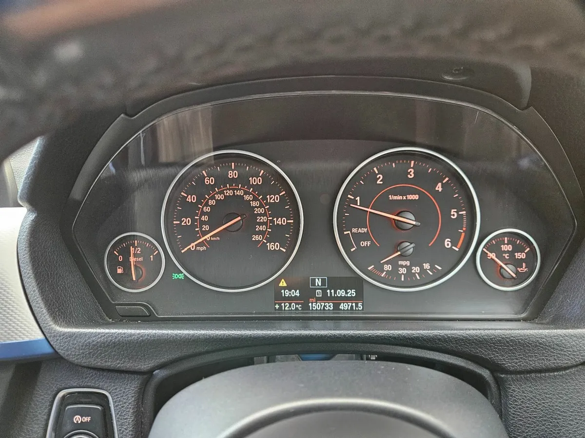 BMW 3-Series 2013 - Image 2