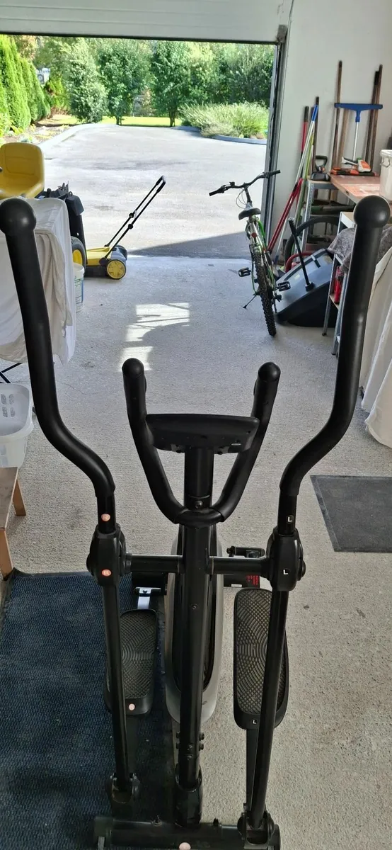 Cross trainer - Image 2