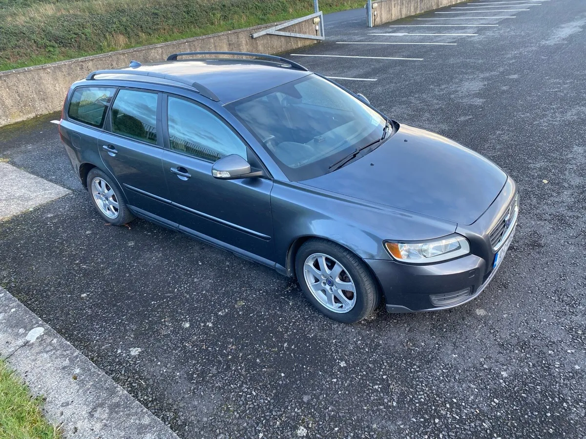 2010 Volvo V50 1.6d drive NEW nct &tax - Image 2
