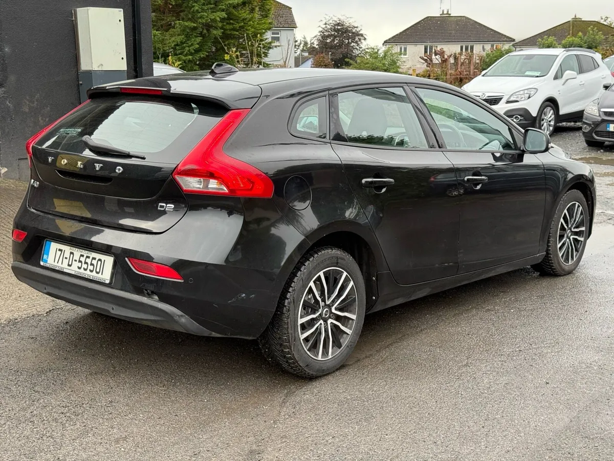 Volvo V40 NEW NCT 01/27 - Image 4
