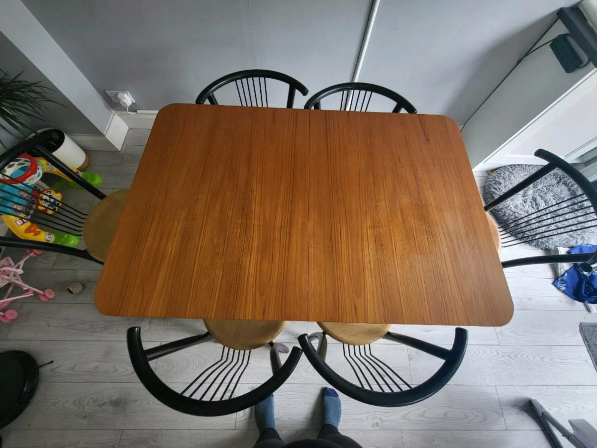 Extending dining table - Image 3