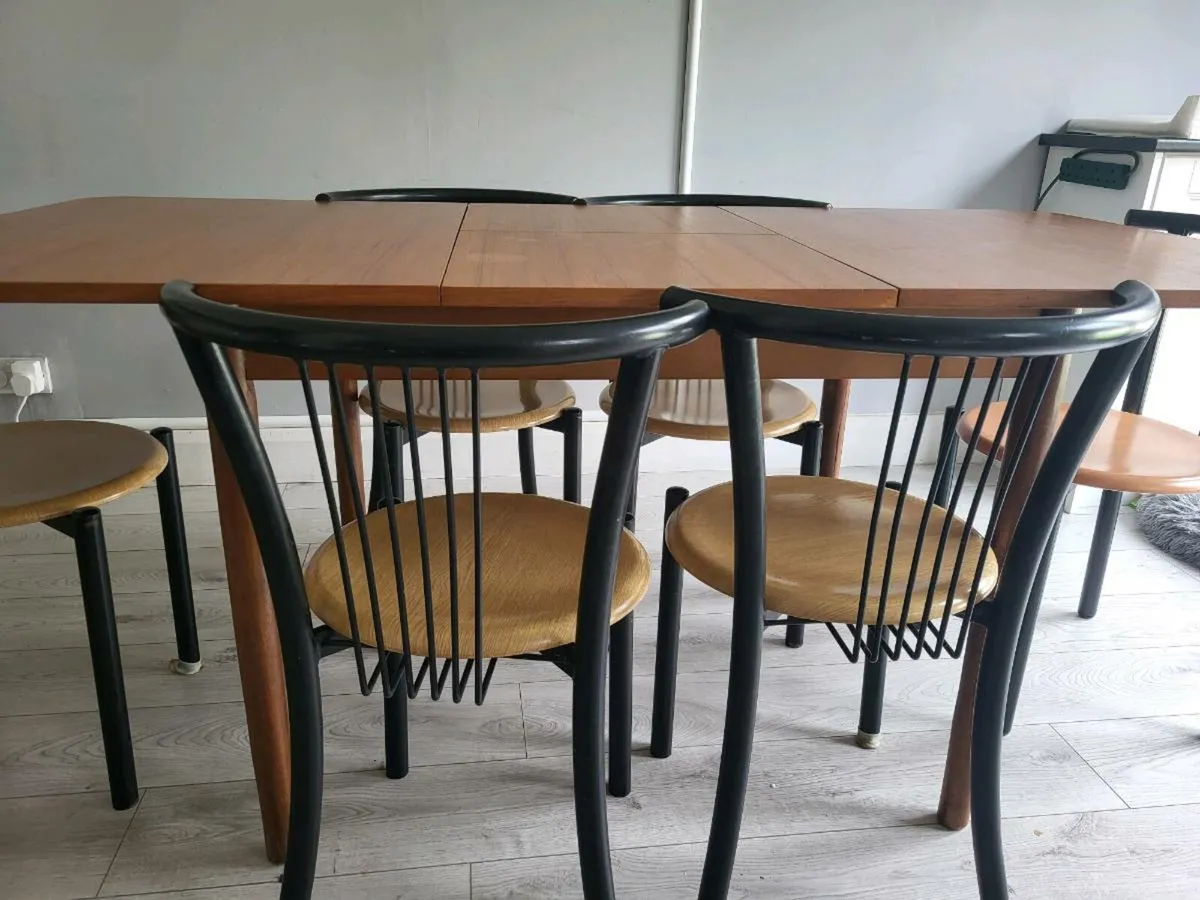 Extending dining table - Image 4