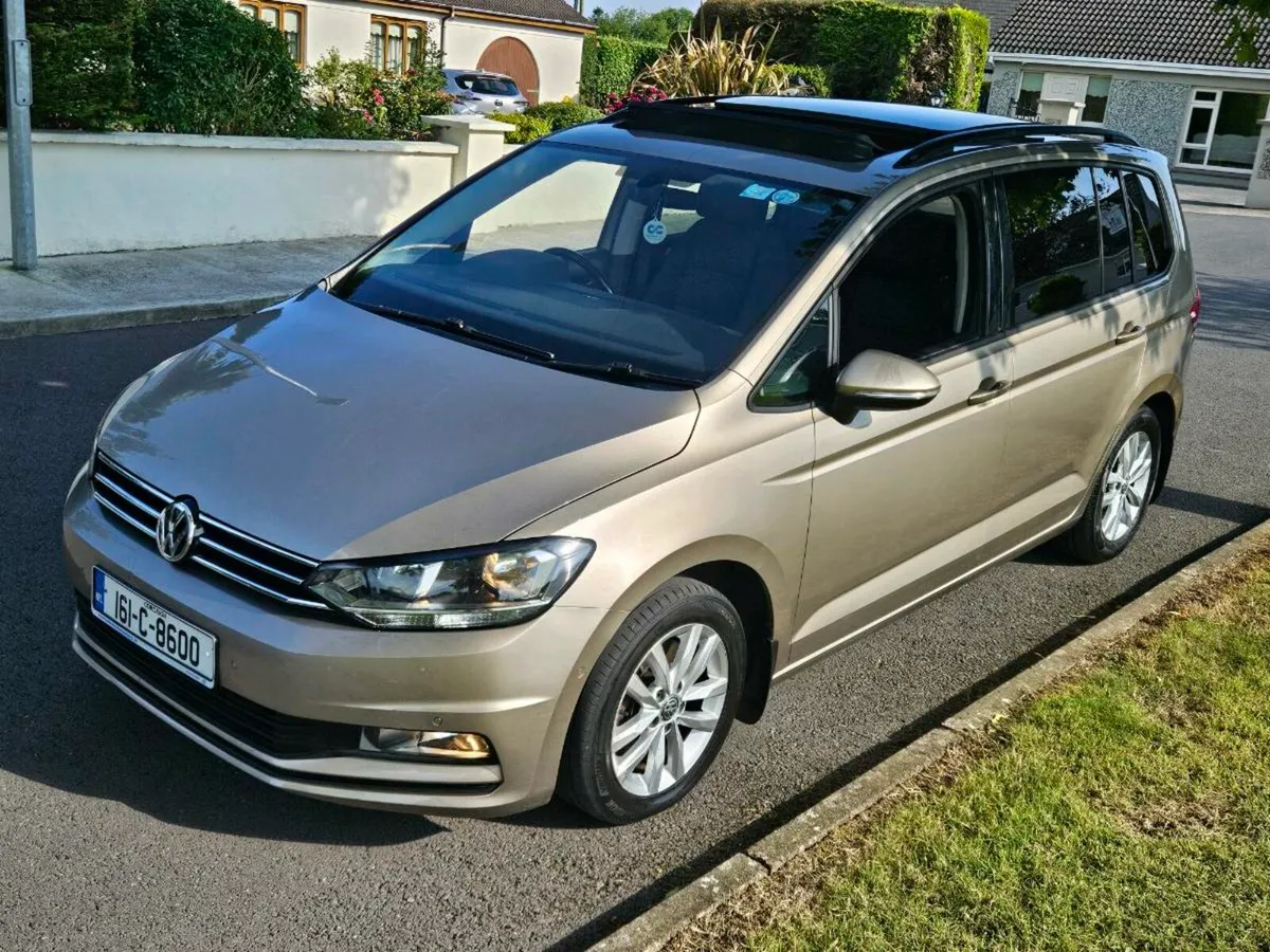 Vw touran 7seater 1.6 diesel panoramic glass roof - Image 3