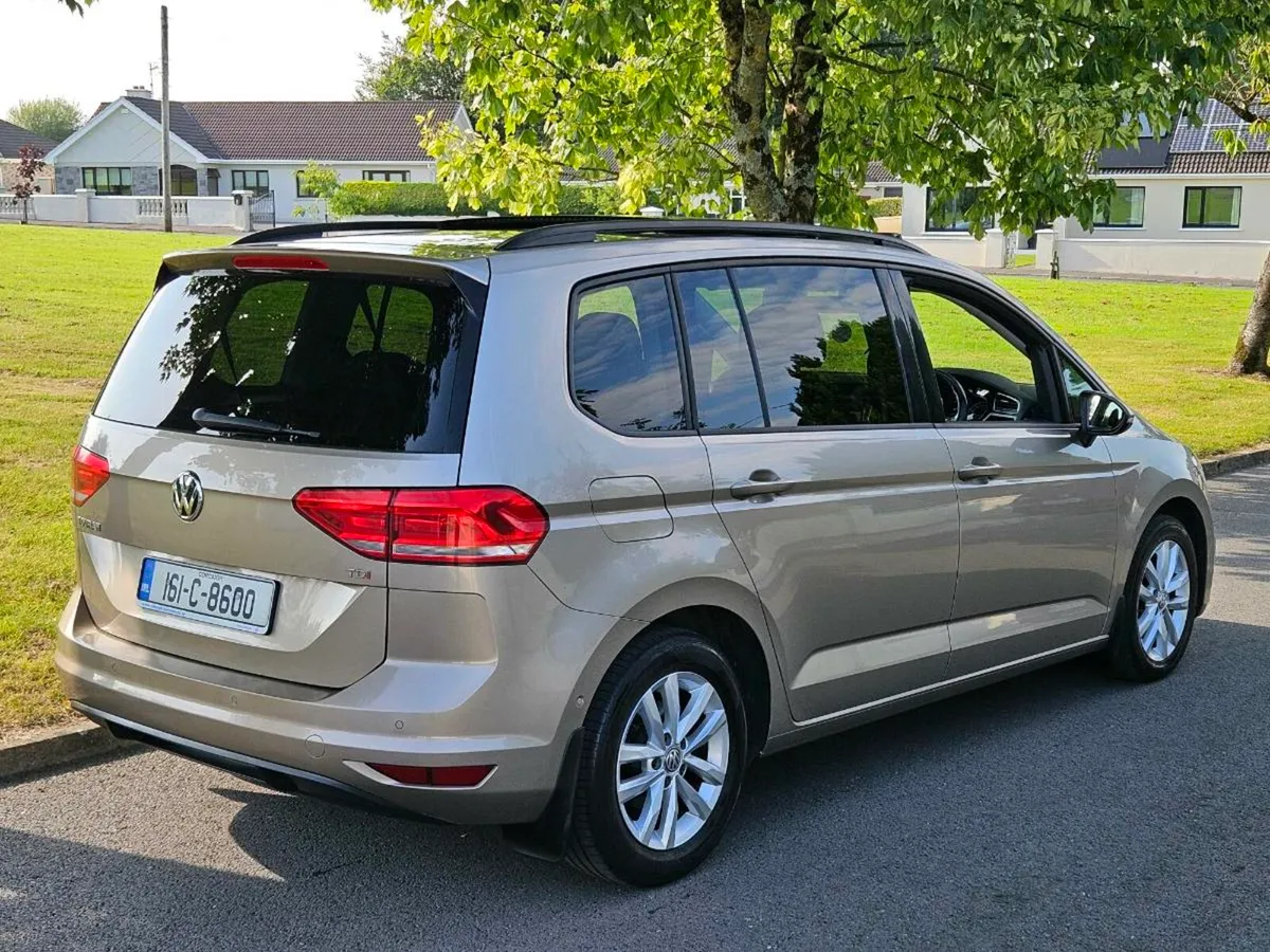 Vw touran 7seater 1.6 diesel panoramic glass roof - Image 2