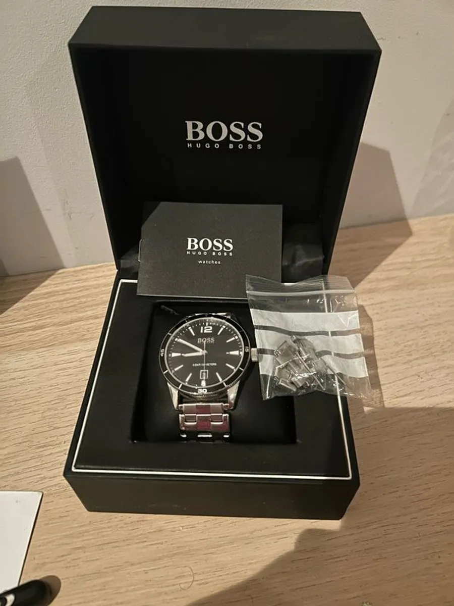 Hugo boss watch - Image 3