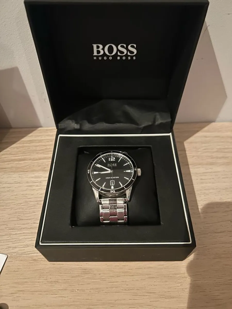 Hugo boss watch - Image 4