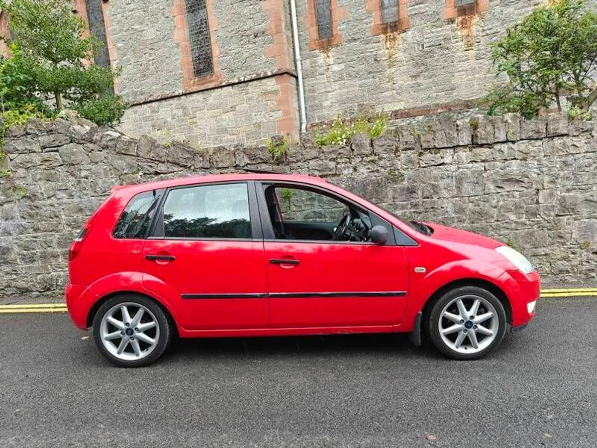 2005 Ford Fiesta Zetec (Tax 10/25 NCT 05/26) - Image 2