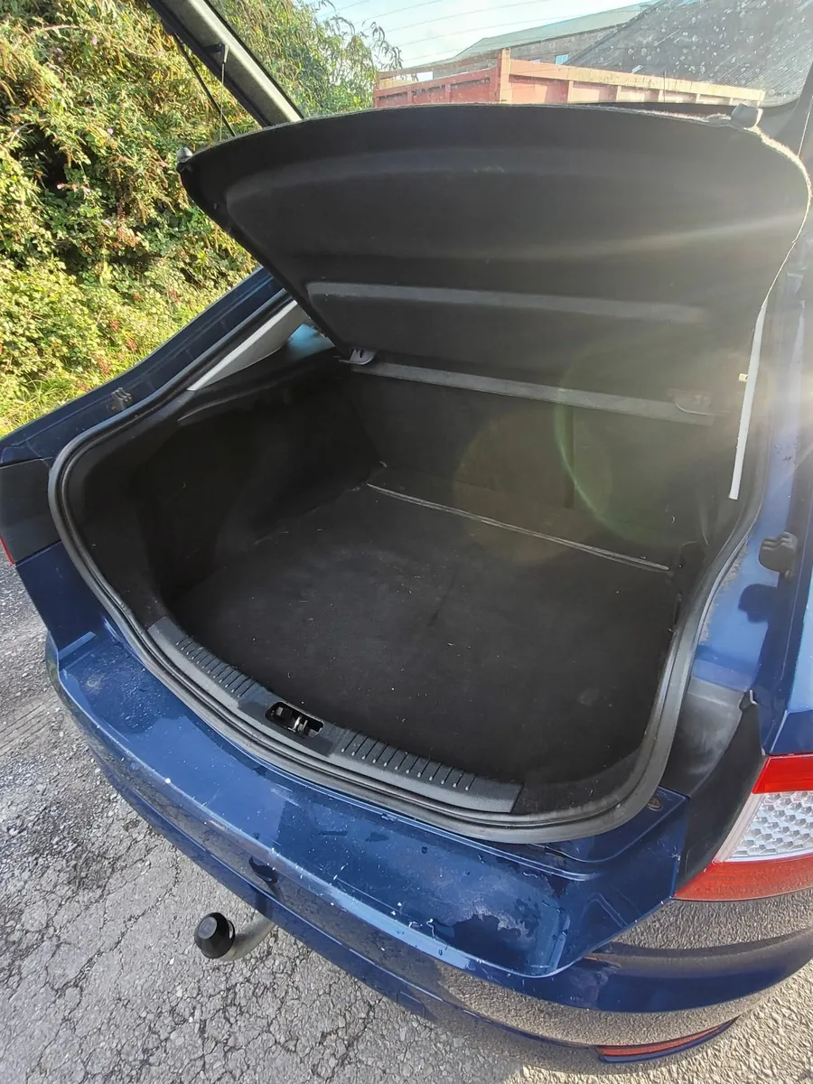 Ford Mondeo 2010 - Image 4
