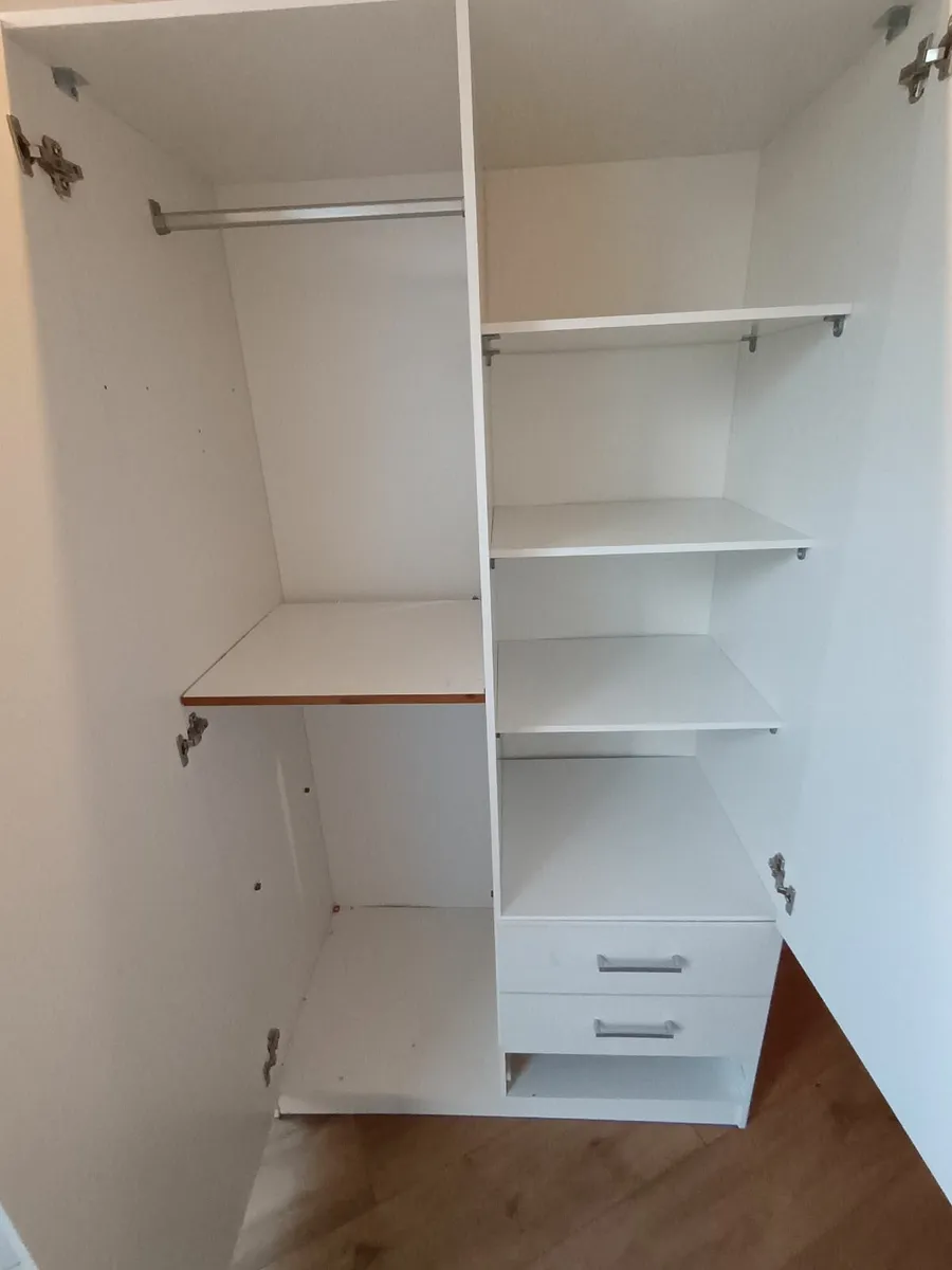 Wardrobe for only €30 - Image 2