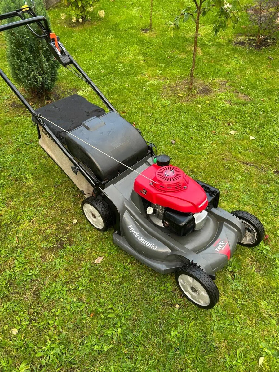 Honda HRX 537 lawnmower - Image 1