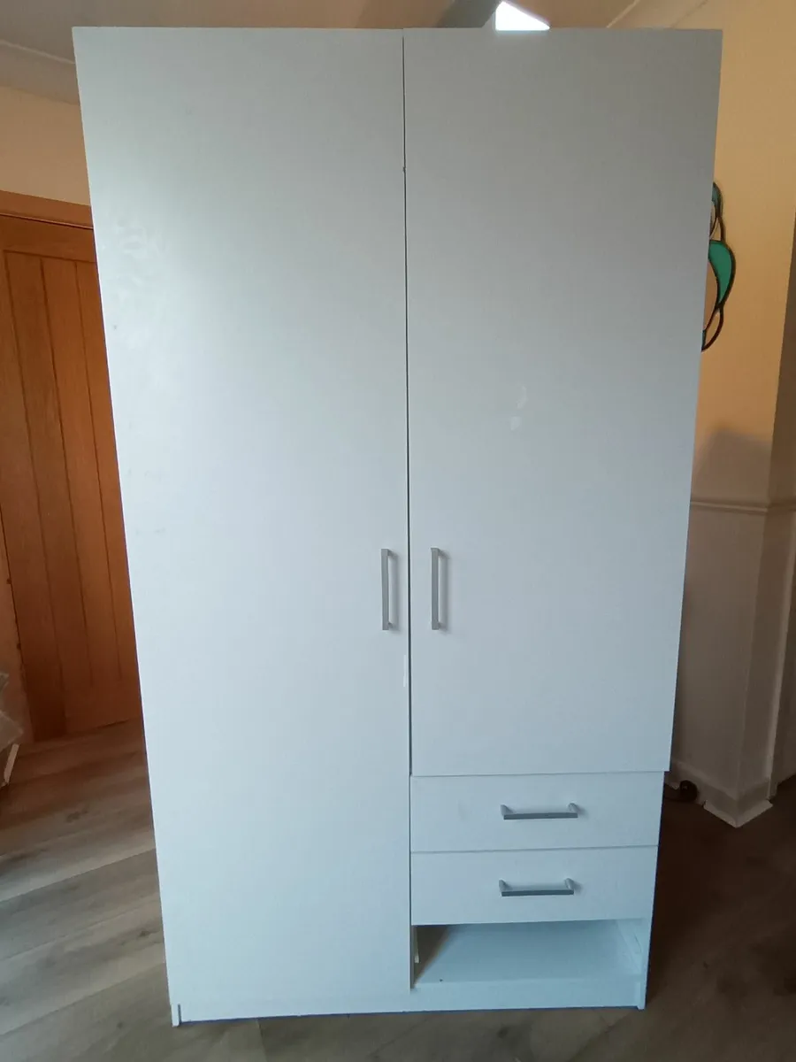 Wardrobe for only €30 - Image 1