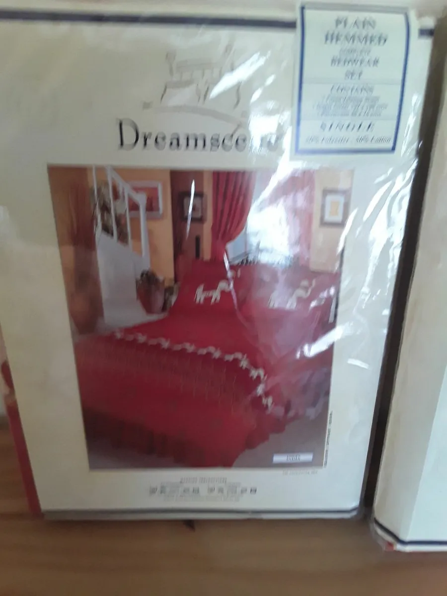 Brand new single duvet cover still in its pack - Image 1