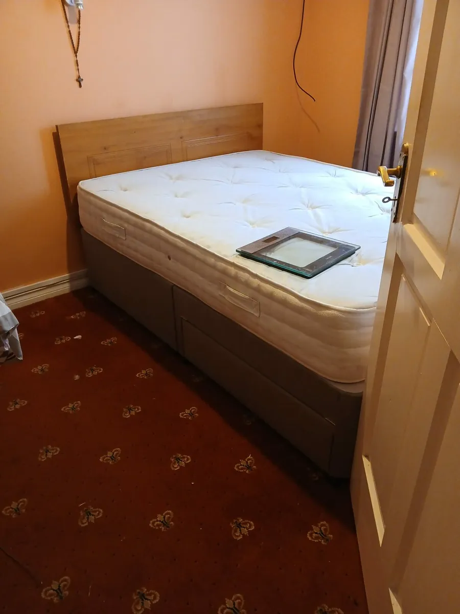 Double Bed - Image 1